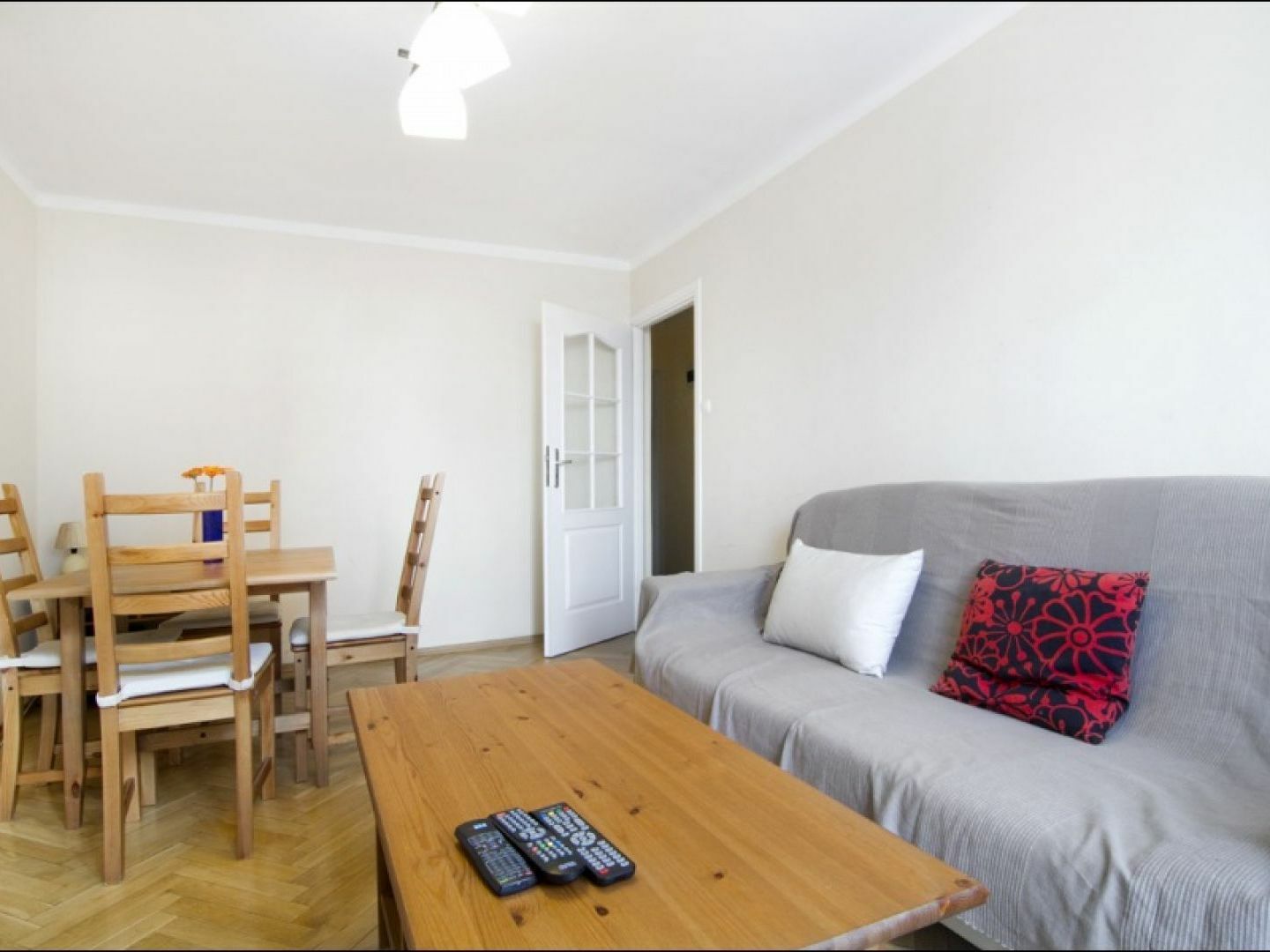 Hala Mirowska Apartments วอร์ซอ ภายนอก รูปภาพ